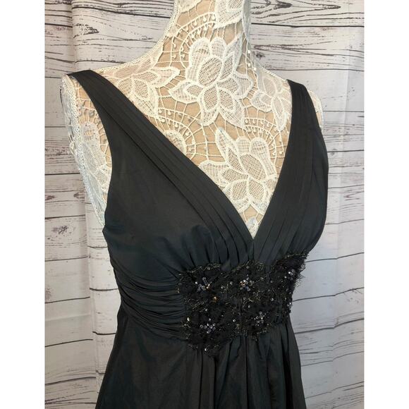 BCBG Maxazria ruched Sequence black cocktail deep V front open back dress size 4 - Picture 6 of 12